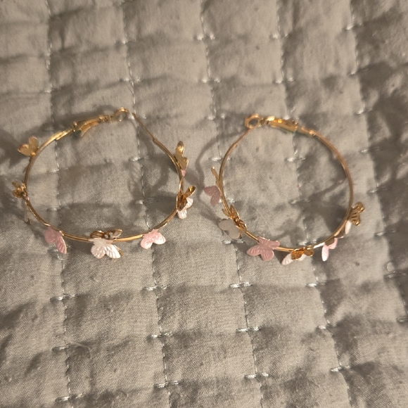 Jewelry - Chic Gold and Pink Floral Hoop Earrings